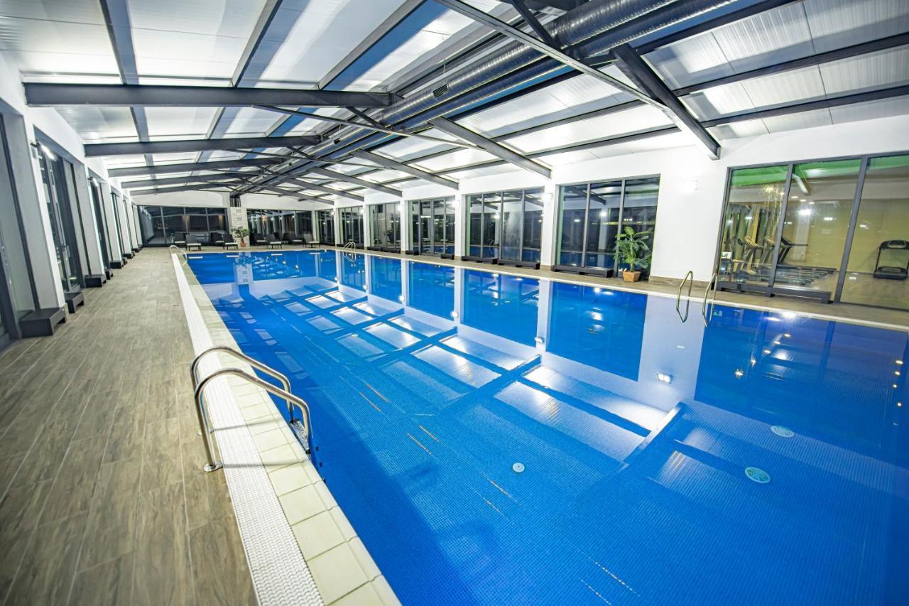 Crystal Resort Bakuriani Bagian luar foto